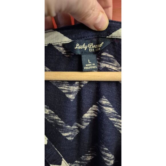 Lucky Brand Sz Large Spring Summer Weight Blouse Shirt Soft Swingy Geometric EUC - Picture 3 of 4